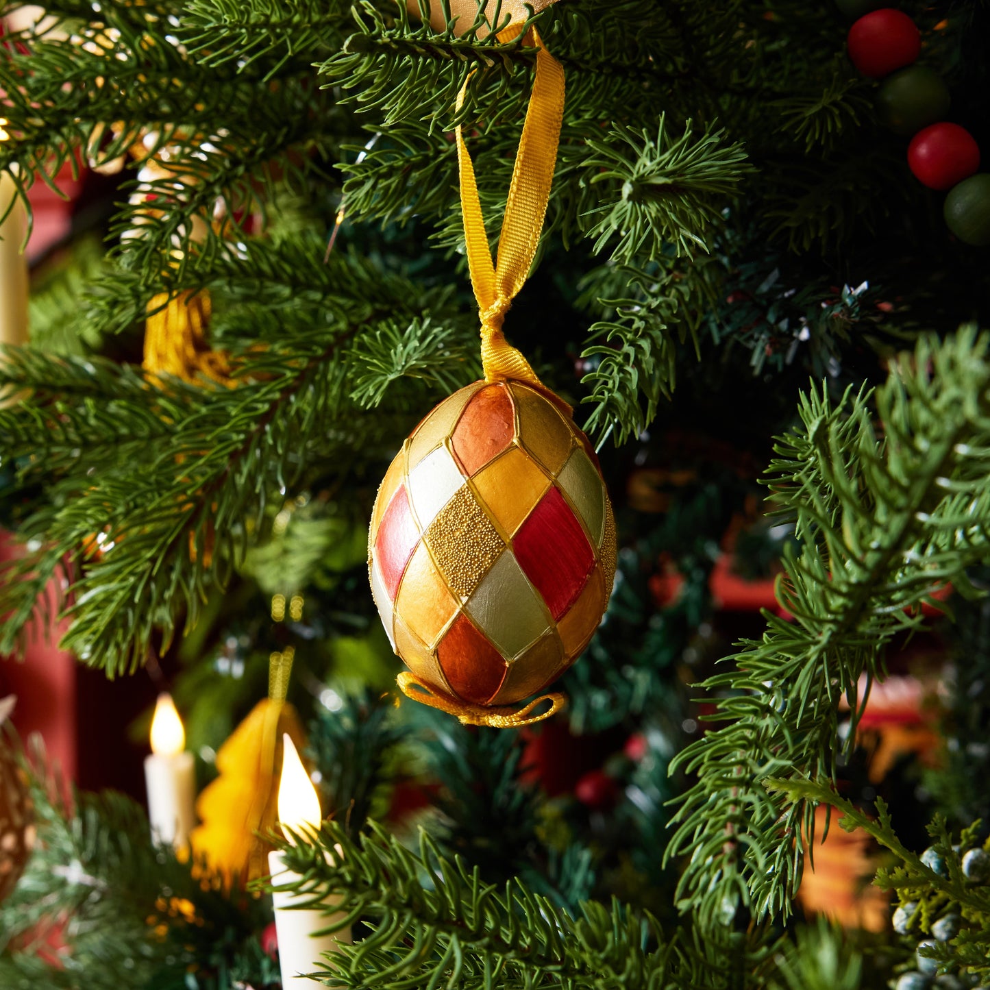Harlequin Diamond Egg Ornament