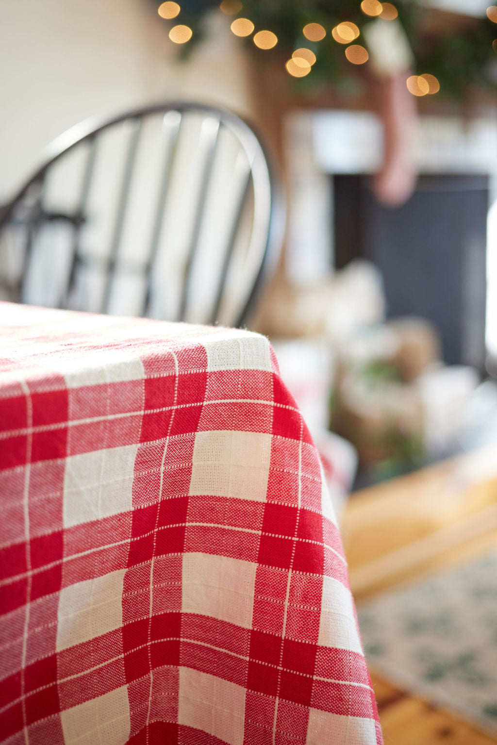 Annabelle Plaid Red Tablecloth – The Six Bells